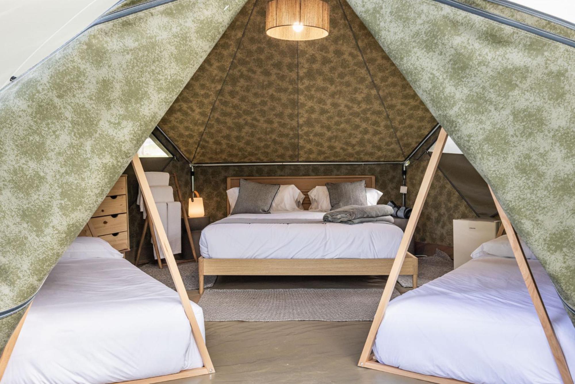 Basecamps Cerdanya Hotel Caixans Phòng bức ảnh