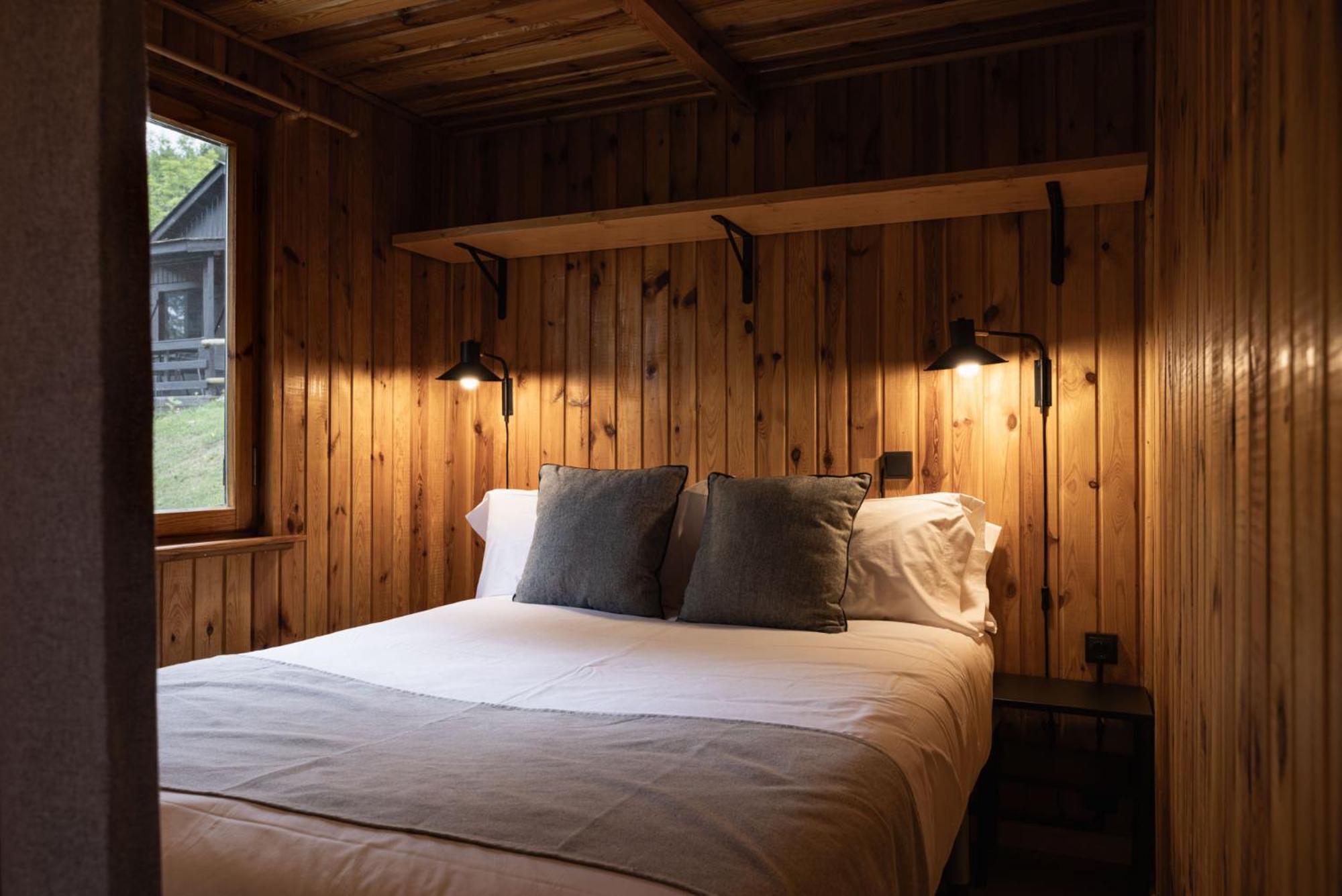 Basecamps Cerdanya Hotel Caixans Phòng bức ảnh