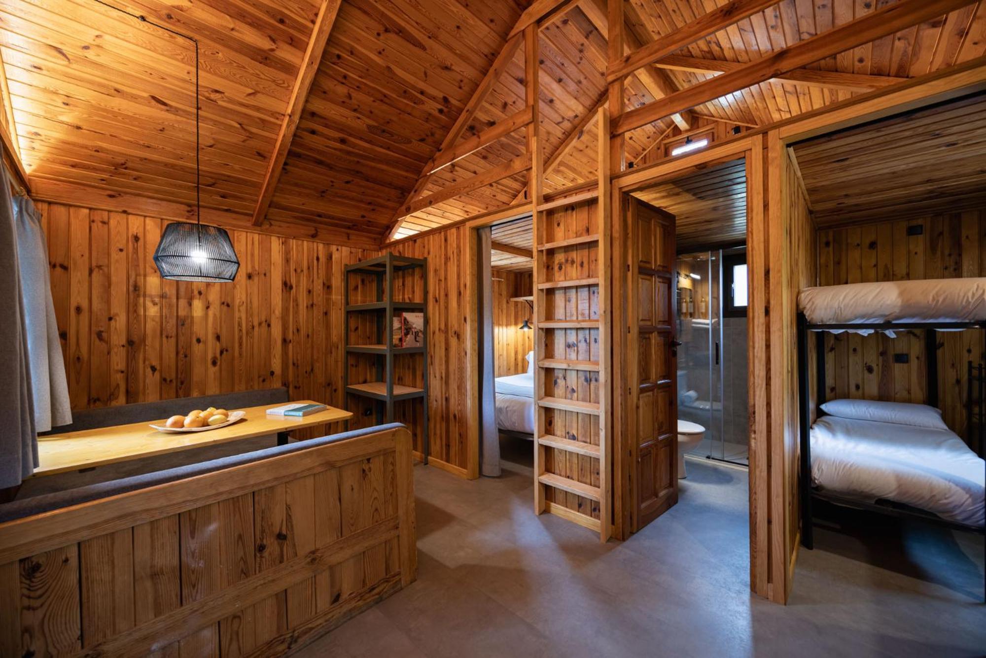 Basecamps Cerdanya Hotel Caixans Phòng bức ảnh