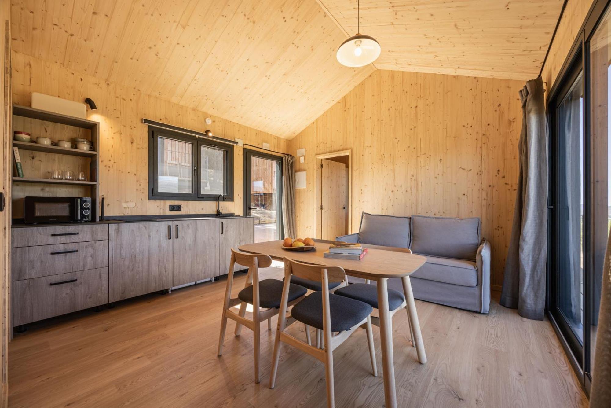 Basecamps Cerdanya Hotel Caixans Phòng bức ảnh