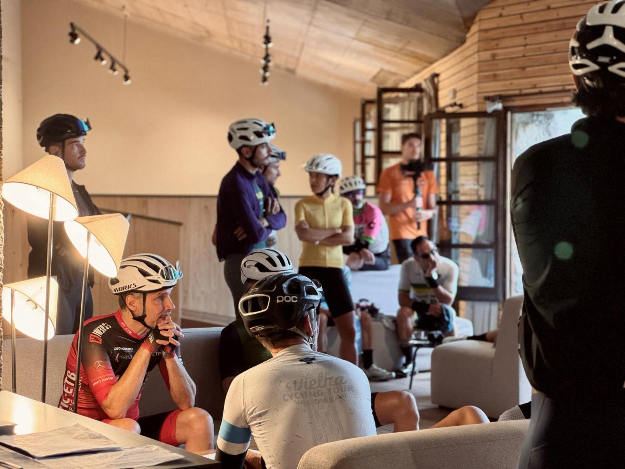 Basecamps Cerdanya Hotel Caixans Ngoại thất bức ảnh